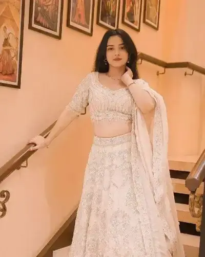 Escort Chamoli